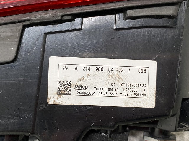 Eクラス W214 純正 右 フィニッシャーランプ/テールランプ/ライト/レンズ LED VALEO A 214 906 54 02 メルセデスベンツ(141018)