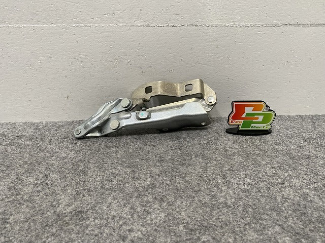 新品!ニュービートル 9C系 純正 左 フロント ボンネット ヒンジ 1C0 823 301 1C0823301H フォルクスワーゲン(141024)