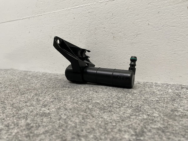新品!トゥーラン 1T系/2007年~2010年 純正 フロント ヘッドライトウォッシャーノズル 1T0 955 978 A 1T0955978A VW(141048)