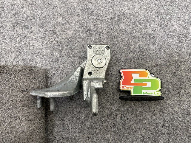 新品!ビートル 2006-2010 純正 右 フロントドアヒンジ 1C0 831 102 J 1C0831402J フォルクスワーゲン(141092)