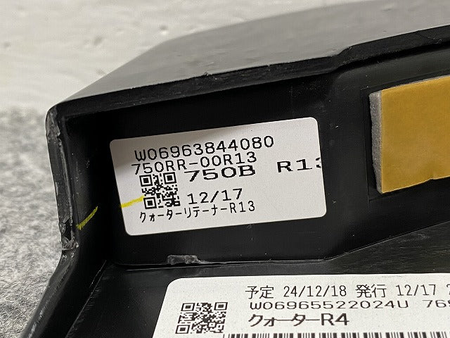 新品!ハリアー 80系/G/Z/MXUA80/MXUA85/AXUH80/AXUH85 純正 右 クォーターパネル サイドパネル D2611-63110/210 モデリスタ(141140)