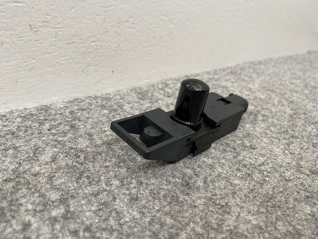 新品!Eクラス W211/2002-2009 純正 サンセンサー/ソーラーセンサー A 211 870 13 10 2118701310 メルセデスベンツ(141157)