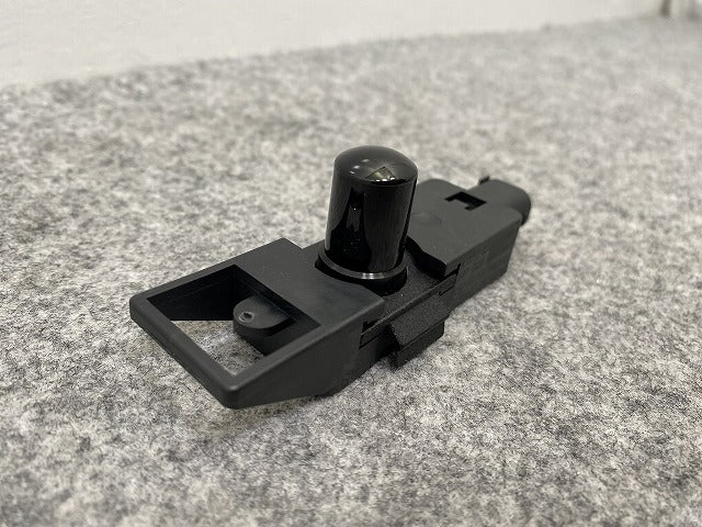 新品!Eクラス W211/2002-2009 純正 サンセンサー/ソーラーセンサー A 211 870 13 10 2118701310 メルセデスベンツ(141158)