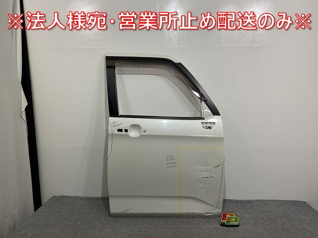 ルーミー/タンク/トール/ジャスティ M900A/M910A/M900S/M910S/M900F/M910F 純正 右 フロント ドア バイザー付 パールホワイトIII(141214)