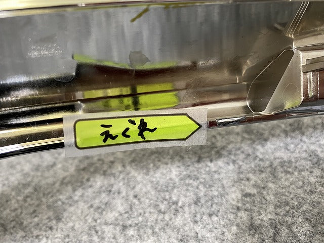 アルファード S/30系/AGH30W/AGH35W/GGH30W/GGH35W ハイブリッド/AYH30W 純正 右 フロント ガーニッシュ 52712-V2040 メッキ (141219)