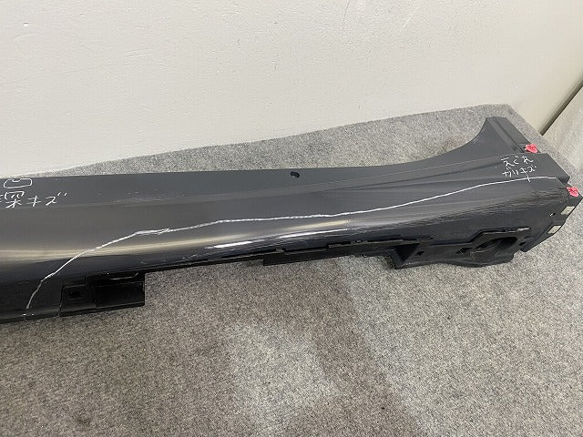 プリウス 60系/ZVW60/ZVW65/MXWH60/MXWH65/MXWH61 純正 左 サイドステップ/サイドスカート 75860-47040 アッシュ 1M2 トヨタ(141220)