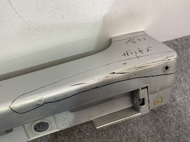 プリウス 30系/ZVW30 純正 右 サイドステップ/サイドスカート 75850-47010 シルバーメタリック 1F7 トヨタ(141226)