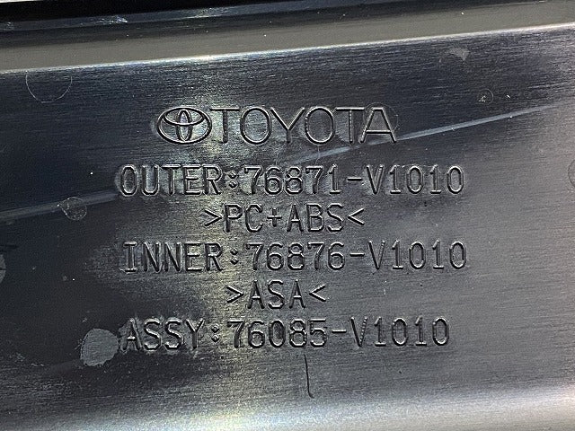 新車取り外し!ヴォクシー/ノア 90系/MZRA90W/95W ハイブリッド/ZWR90W/ZWR95W 純正 リア ルーフスポイラー/ウイング 76871-V1010(141227)