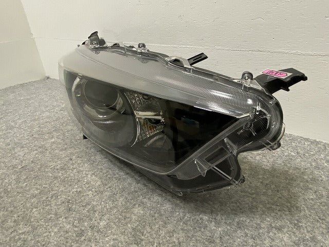 ヤリス KSP210/MXPA10/MXPA15 ハイブリッド/MXPH10/MXPH15 MXPH14/MXPH17 純正 右 ヘッドライト/刻印A5 K0-1 81130-K0010 トヨタ(141235)