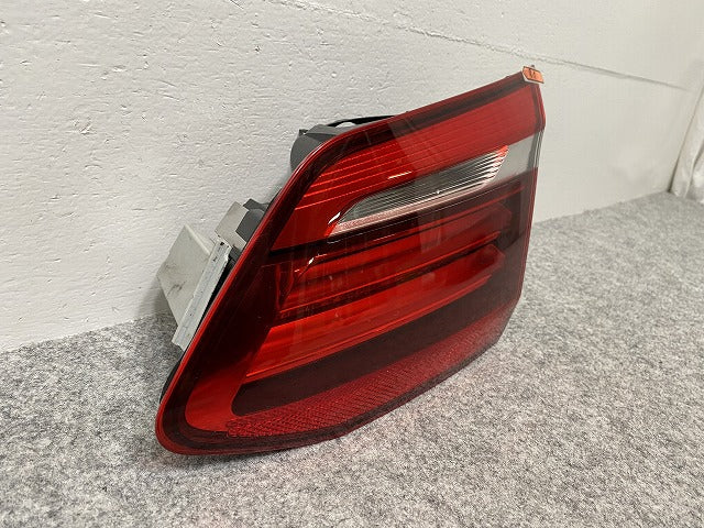 2シリーズ F45/F46 純正 右 テールランプ/ライト/レンズ ハロゲン OLSA 7311042-10 BMW(141275)
