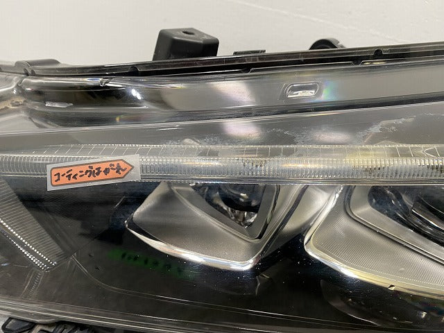リーフ/LEAF ZE1 純正 前期 左 ヘッドライト/ランプ レベライザーLED 刻印P ICHIKOH 1954/26060 5SK5A 26075-5SK5B 日産(141286)