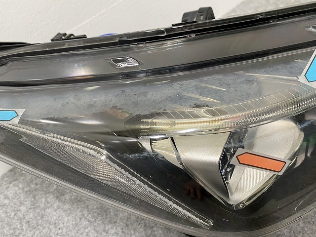 リーフ/LEAF ZE1 純正 右 ヘッドライト/ランプ LED レベライザー 刻印P ICHIKOH 1954/26010-5SK5A 26025-5SK5B 日産(141287)