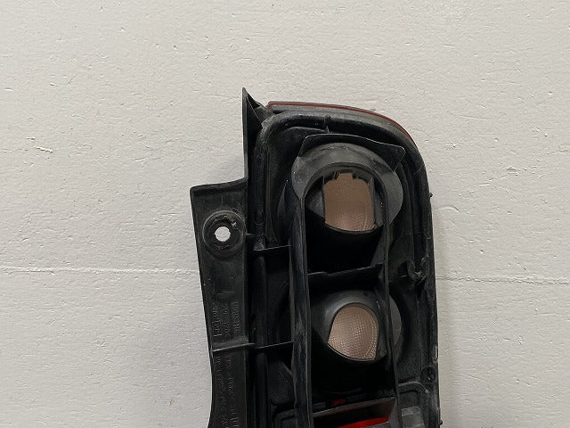 マーチ K12/AK12/BK12/BNK12/YK12 純正 左 テールランプ/ライト/レンズ ハロゲン ICHIKOH 4953 日産(141293)
