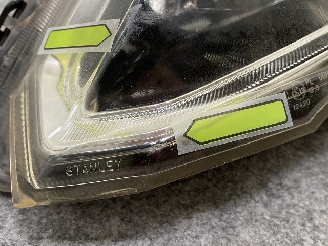 オデッセイ RB3/RB4 純正 左 ヘッドライト/ランプ キセノン HID 刻印J0 STANLEY P7692 ホンダ(141325)