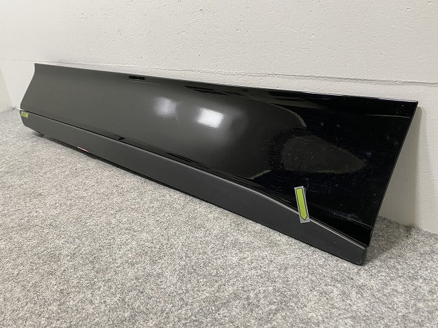 ヴォクシー/ノア 90系/MZRA90W/MZRA95W ハイブリッド/ZWR90W/ZWR95W 純正 左 サイドパネル 76906-V1040 グリッターブラックガラス(141351)