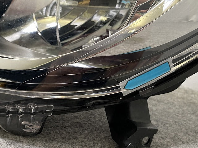 eKワゴン B11W 純正 左 ヘッドライト/ランプ ハロゲンLED STANLEY W1046 三菱(141418)