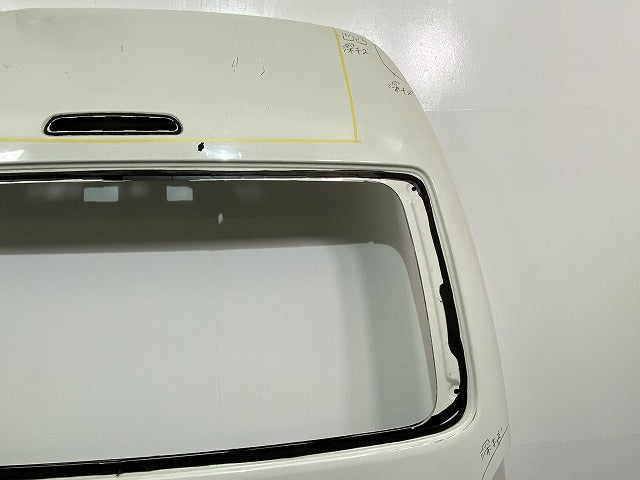 ハイエース/レジアスエース 200系/1型/2型/3型/4型/5型/6型/7型/標準ハイルーフ 純正 リアゲート/バックドア/リアハッチ ホワイト(141443)