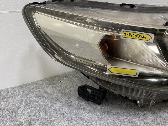 オデッセイ RB3/RB4 純正 右 ヘッドライト/ランプ レベライザーキセノン HID 刻印J0 STANLEY P7692 ホンダ(141451)