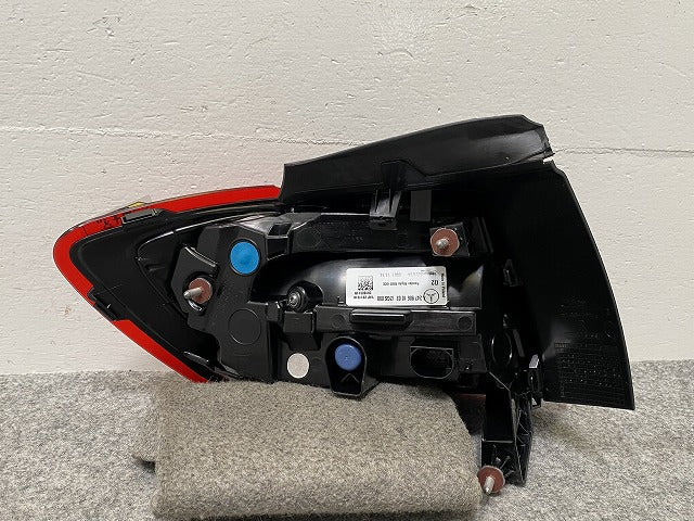 新品!Bクラス W245 純正 テールランプ/ライト/レンズ LED VALEO 247 906 10 02 A 2479061002 メルセデスベンツ(141461)