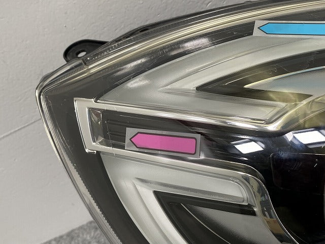パッソ モーダ/ブーン シルク M700A/M710A/M700S/M710S 純正 右 ヘッドライト LED レベライザー KOITO 100-69028 81130-B1260(141516)