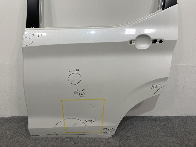 デイズ/eKワゴン B43W B46W/B33W B36W 純正 左 リア ドア バイザー付 ホワイトパール QBB 日産(141539)
