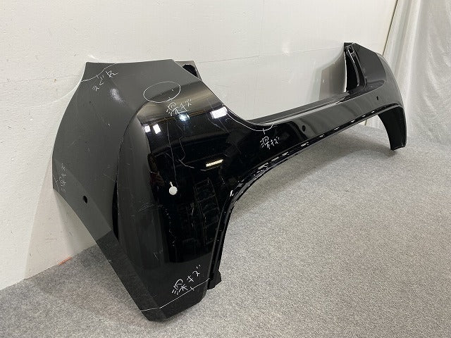 ヤリス KSP210/MXPA10/MXPA15 ハイブリッド/MXPH10/MXPH15 MXPH14/MXPH17 純正 リアバンパー 52159-K0010/20/50 ブラック 202(141548)
