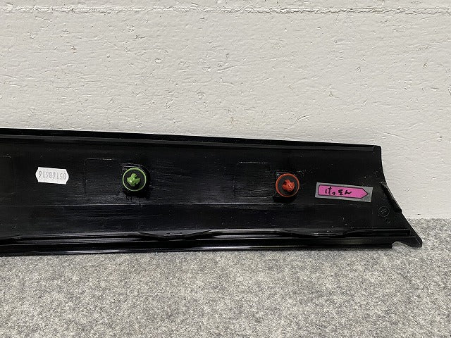 新品!ミニ 3ドア(R56) ONE(ワン)/クーパー 右 フロント Aピラー 外側 カバー 5113 7 272 584 ブラック ソリッド MINI(141553)