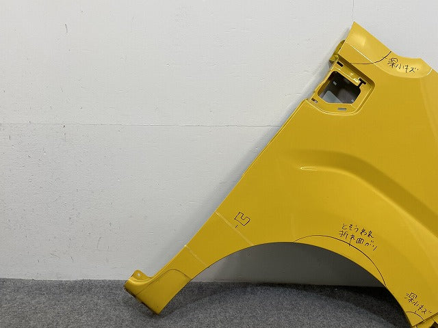 ウェイク/ピクシスメガ LA700S/LA700S LA700A/LA710A 純正 右 フロント フェンダー 53811-B2750 フェスタイエロー Y09 ダイハツ(141610)