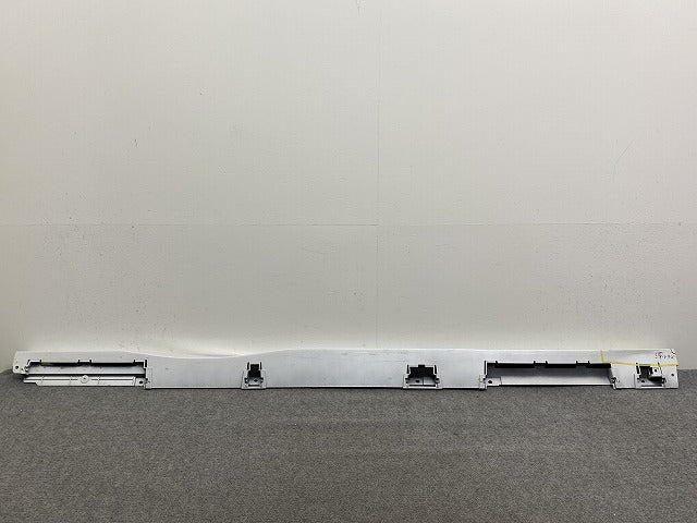 セレナ C28/NC28/FC28/FNC28 e-POWER/GC28/GFC28 純正 左 サイドステップ/サイドスカート 76851 7DF0A プリズムホワイト QBE 日産(141683)