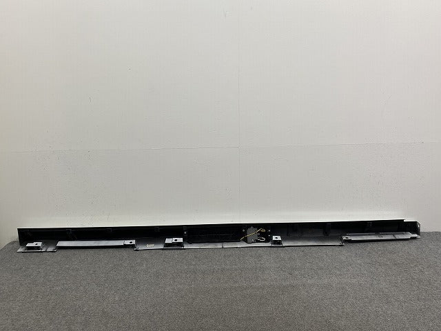 セレナ C28/NC28/FC28/FNC28 e-POWER/GC28/GFC28 純正 左 サイドステップ/サイドスカート 76851 7DF0A プリズムホワイト QBE 日産(141683)