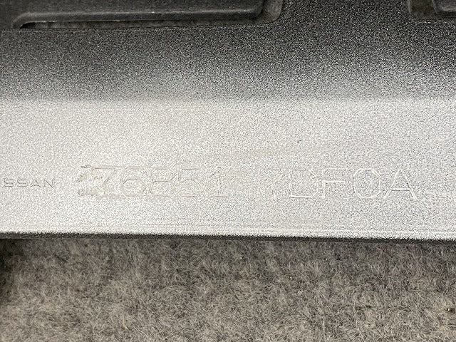 セレナ C28/NC28/FC28/FNC28 e-POWER/GC28/GFC28 純正 左 サイドステップ/サイドスカート 76851 7DF0A プリズムホワイト QBE 日産(141683)