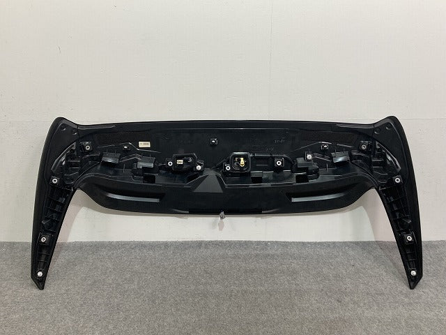新車取り外し!ハリアー 60系/G's/ZSU60W/ZSU65W 純正 リア スポイラー ウィング 76876-48030 ブラック 202 トヨタ(141691)