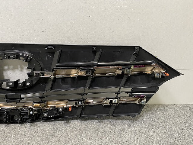 新車取り外し!アルファード 40/AGH40W/AGH45W 純正 フロント グリル/ラジエーターグリル カメラ穴付 53111-V2010 ガンメタ トヨタ(141706)