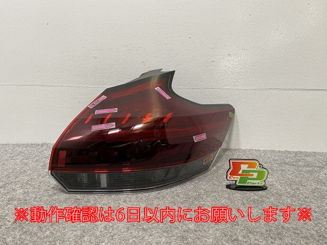 キックス/KICKS P15/RP15/SNP15 純正 右 テールランプ/ライト/レンズ LED ICHIKOH D252 日産(141715)
