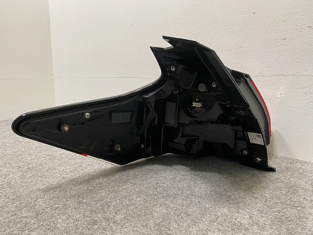 キックス/KICKS P15/RP15/SNP15 純正 右 テールランプ/ライト/レンズ LED ICHIKOH D252 日産(141715)