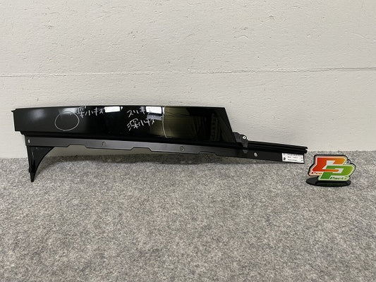新品!970パナメーラ/PORSCHE  ピラー 970.537.381.02 ブラック 741 ポルシェ(141716)