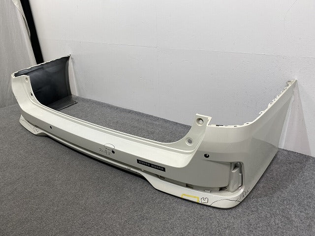 セレナ/ハイウェイスター C27/GFC27/GFNC27 e-POWER/HFC27 純正 後期 リア バンパー 85022 5TT6H ブリリアントホワイトパール(141734)