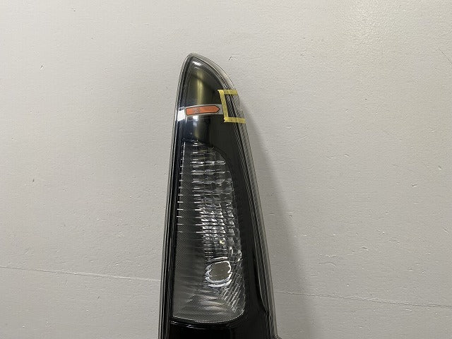 モコ 33/MG33 右 テールランプ/ライト/レンズ ハロゲン KOITO 220-59233 日産(141765)