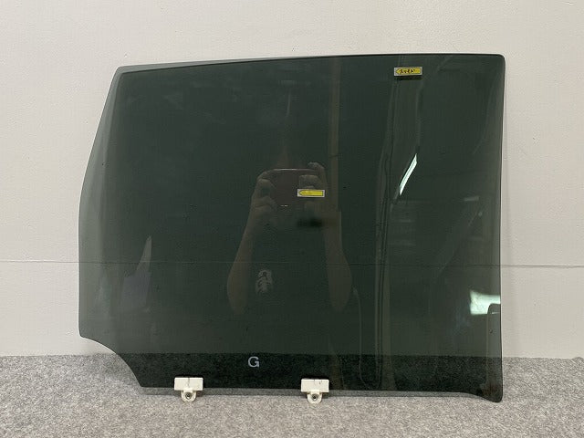 ノート/NOTE E11/NE11/ZE11 純正 左 リア ガラス M262 日産(141774)