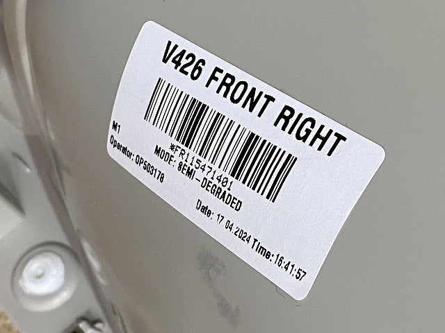 新品!XC60 UB UD 系 右 フロント ドア内張り/トリム 30747831 ベージュ ボルボ(141790)