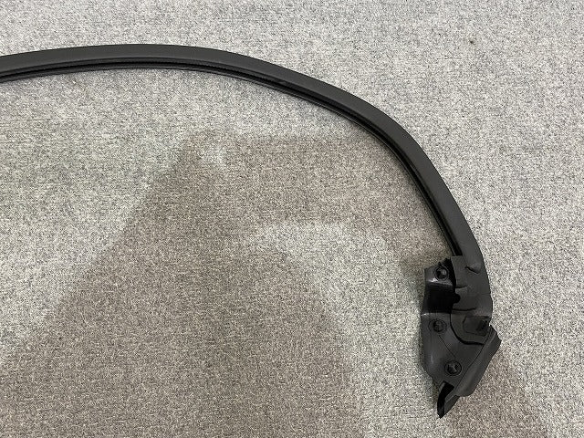 新品!TTクーペ 2014-2019 純正 左 ドアラバードアシールウェザーストリップ 8S0.837.479 8S0837479B ブラック アウディ(141791)