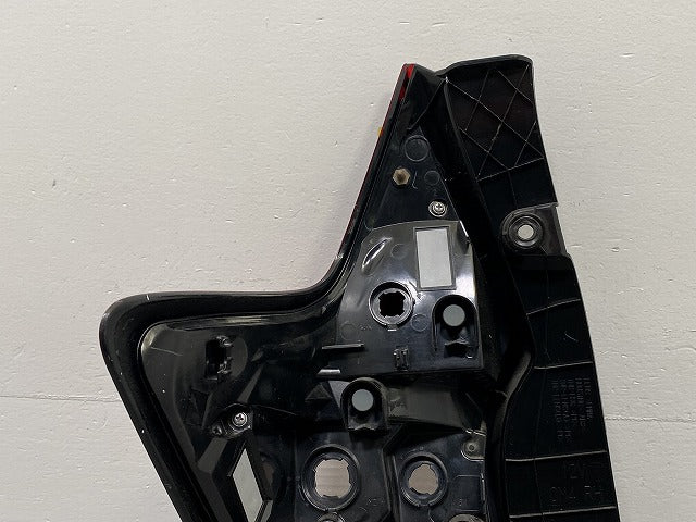 ノート/NOTE E12/NE12 e-POWER/HE12/SNE12 純正 後期 右 テールランプ/ライト/レンズ ICHIKOH D202 26550-5WK0B 日産(141799)