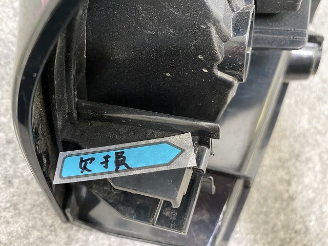 ルーミー/カスタム M900A/M910A 純正 後期 右 テールランプ/ライト/レンズ LED KOITO 220-6907W ブラック ソリッド トヨタ(141805)