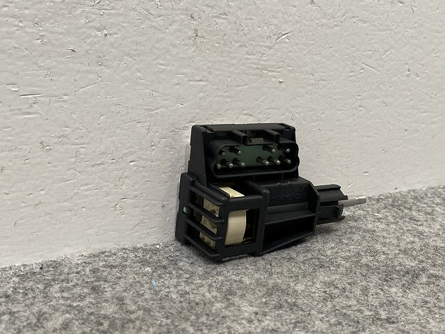 新品!Z3 E36 純正  ヘッドランプスイッチ/ヘッドライトスイッチ 8 353 508.9 61318353508 BMW(141838)