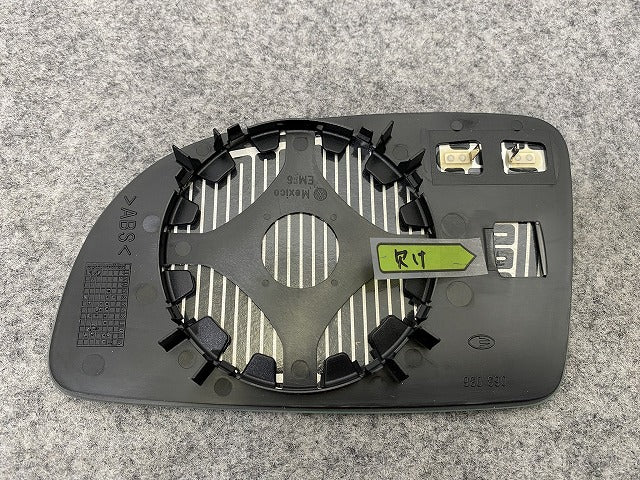 新品!ニュービートル 9C系/1999-2005 純正 右  ドアミラーレンズ 1C2857522H フォルクスワーゲン(141859)