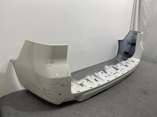 ランドクルーザー プラド/ランクル 150系/TRJ150W/GDJ/GRJ/150W/151W 純正 後期 リア バンパー 52159-6088 ホワイト 070 トヨタ(141868)