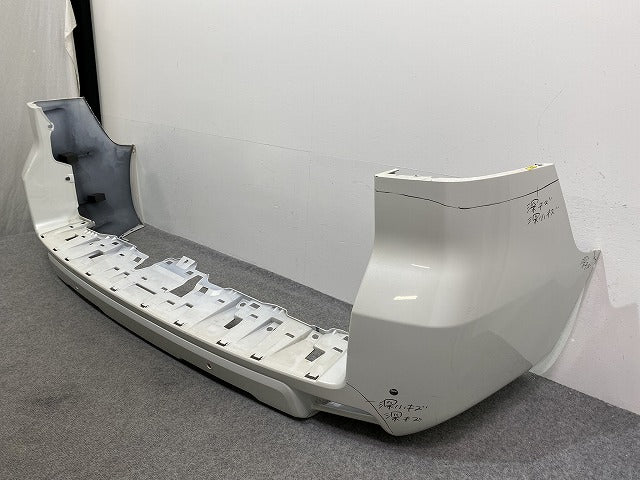 ランドクルーザー プラド/ランクル 150系/TRJ150W/GDJ/GRJ/150W/151W 純正 後期 リア バンパー 52159-6088 ホワイト 070 トヨタ(141868)