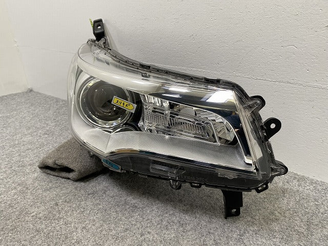 デイズ ハイウェイスター/eKカスタム B21W/B11W 純正 後期 右 ヘッドライト/ランプ ハロゲン レベライザー STANLEY W1048 日産(141894)