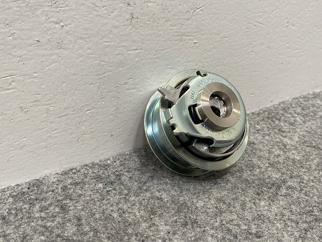 新品!ﾋﾞｰﾄﾙ/ｺﾞﾙﾌ/ﾃｨｸﾞｱﾝ 2017-2016 純正  プーリー 04E 109 479 H 04E109479H フォルクスワーゲン(141935)