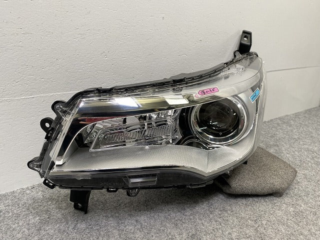 デイズ ハイウェイスター B21W 純正 左 ヘッドライト/ランプ レベライザーキセノン HID STANLEY W1048 日産(141938)